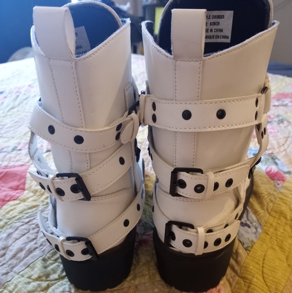 SOLD!! Strange Cvlt Disorder Bondage Boots Size 8 - Picture 3 of 7